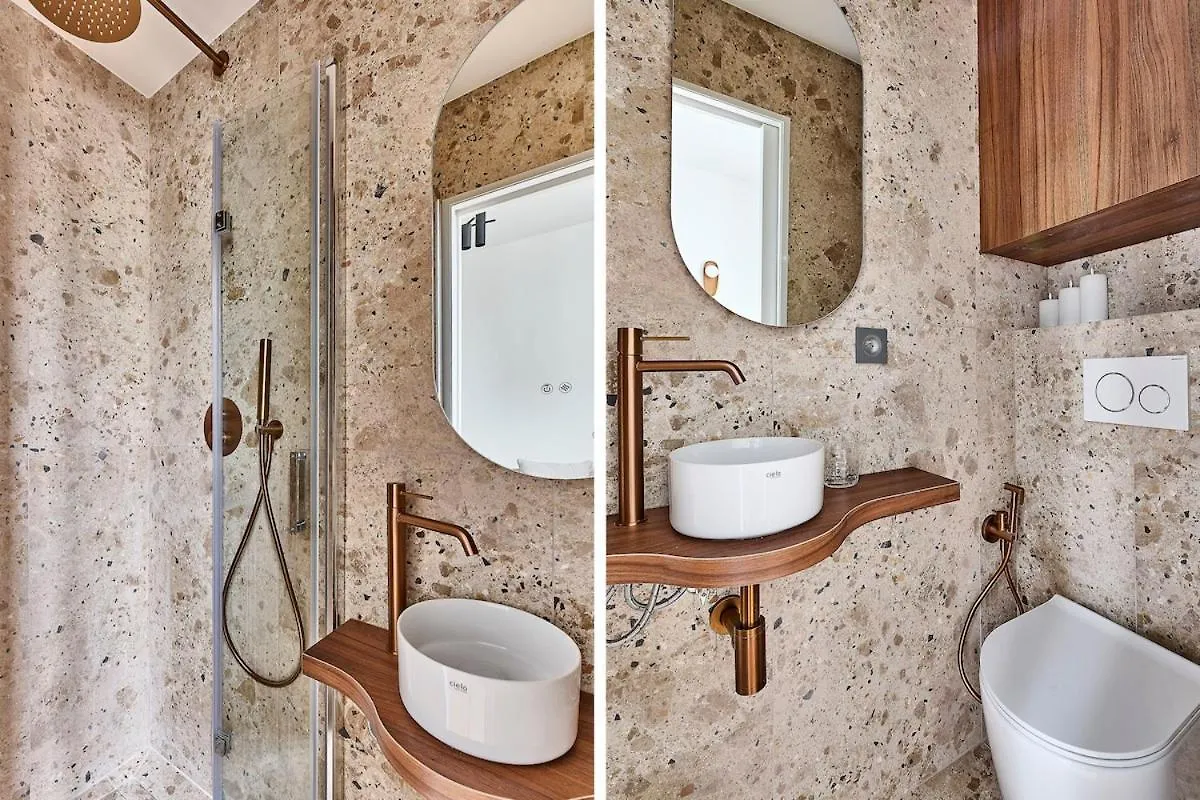 Lively & Trendy Neighborhood Metro L11 Apartment Paris